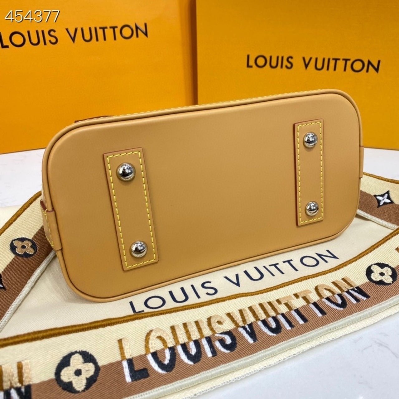 Louis Vuitton Alma BB Bag 24cm Epi Leather Spring/Summer Collection M57426 Gold Honey - Image 7
