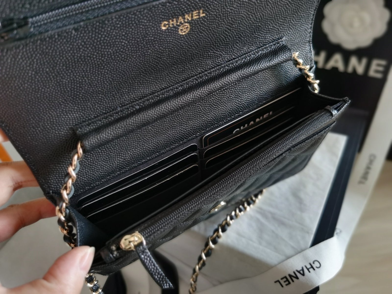 Chanel Mini Flapbag 19cm Black - Image 6