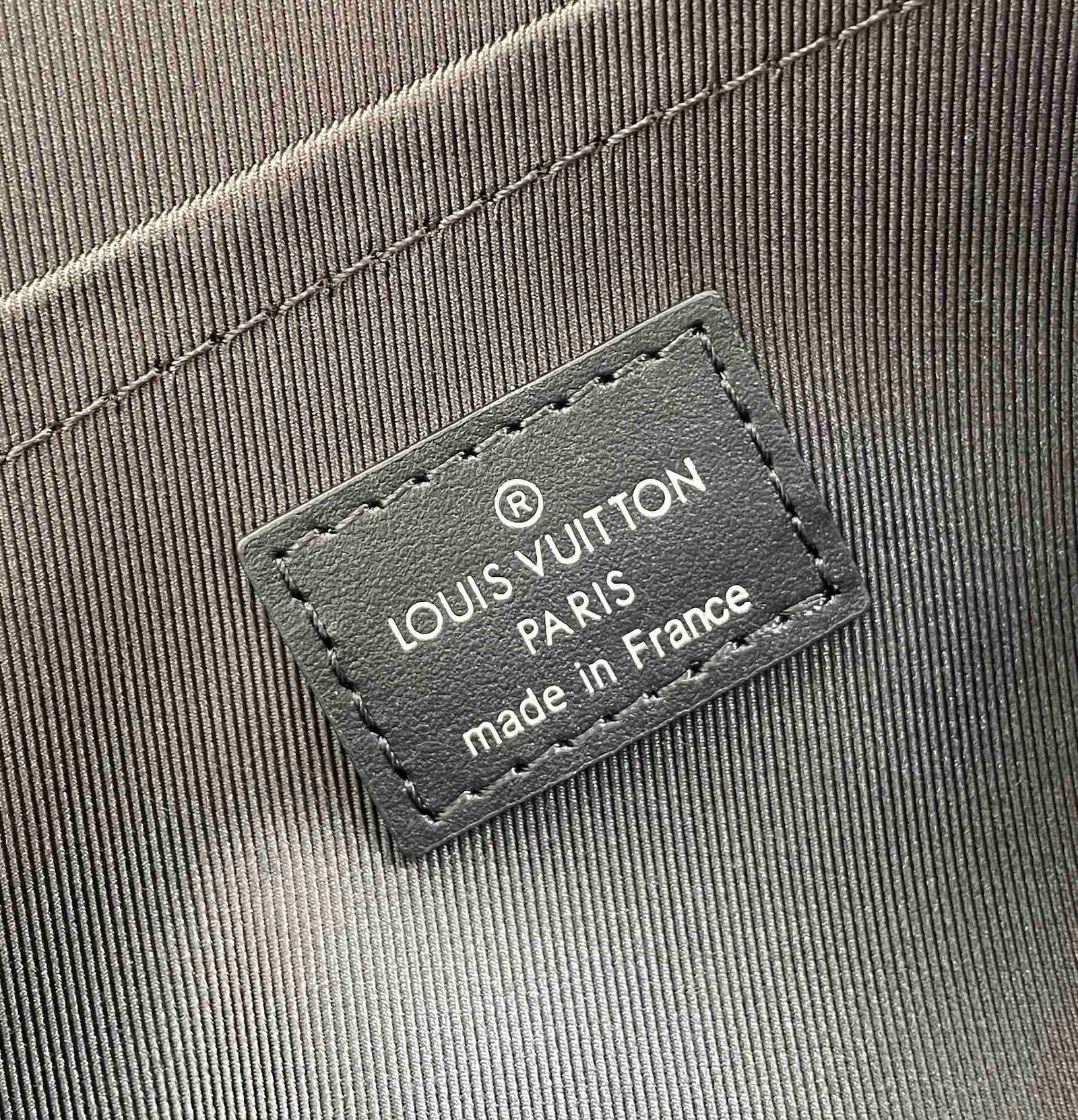 Louis Vuitton Classic City Keepall 27cm - Image 2