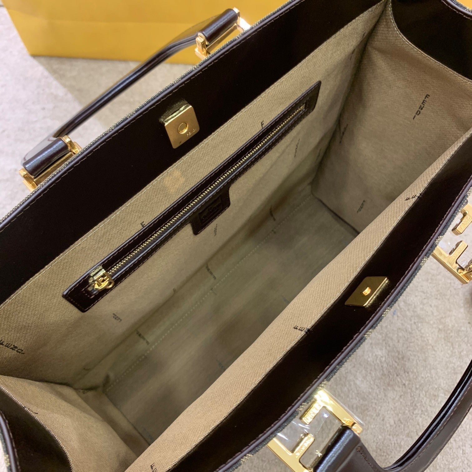 Fendi Medium Vintage Tote Handle Bag 34cm Brown - Image 6