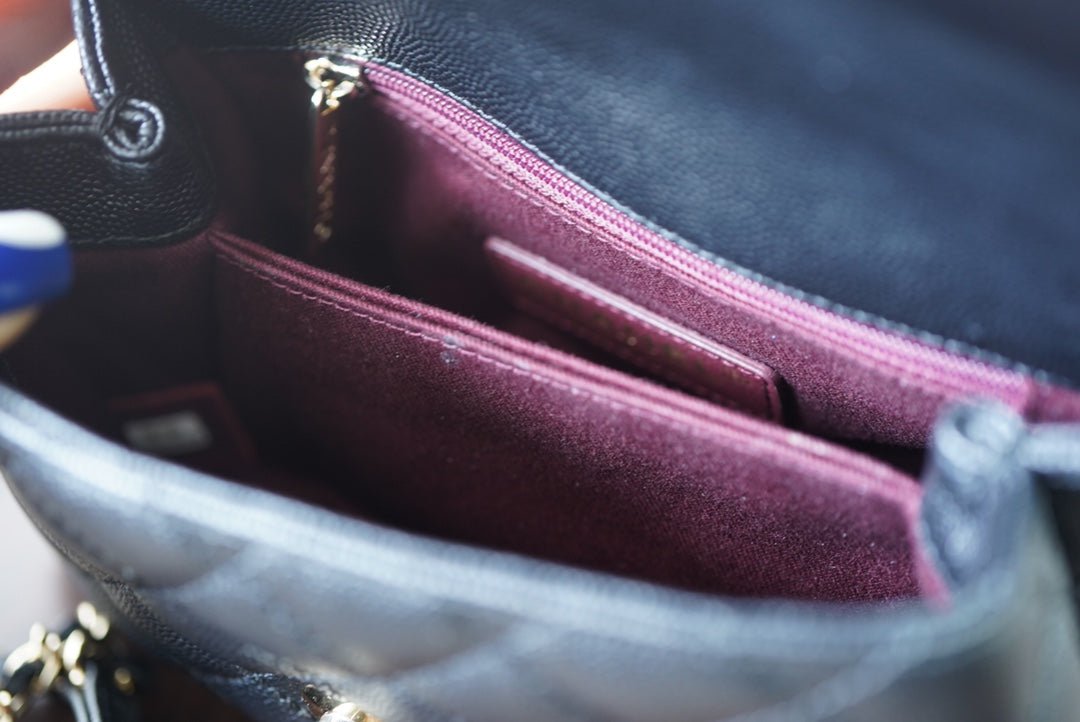 Chanel Classic Mini Flapbag 19cm Black - Image 8