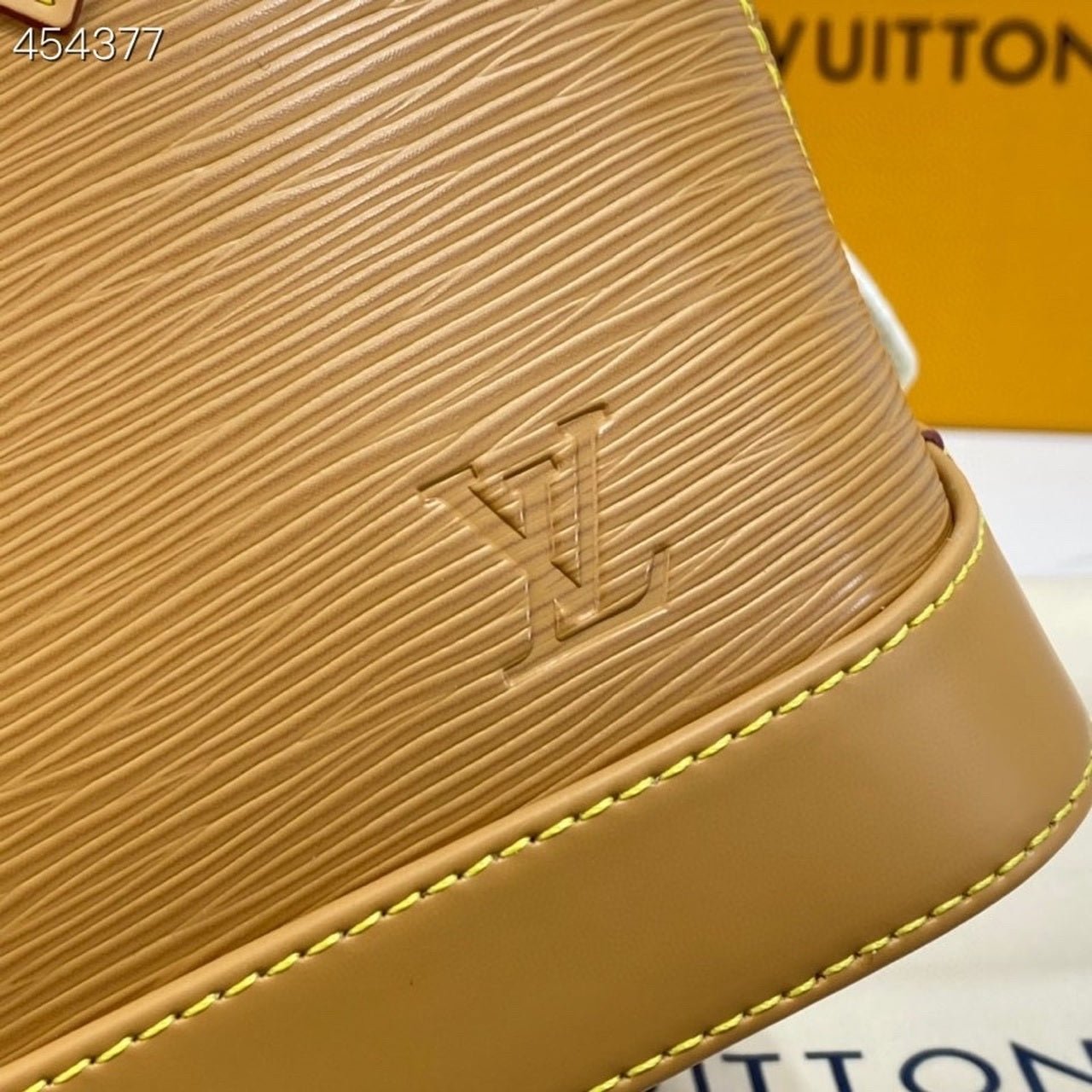 Louis Vuitton Alma BB Bag 24cm Epi Leather Spring/Summer Collection M57426 Gold Honey - Image 3