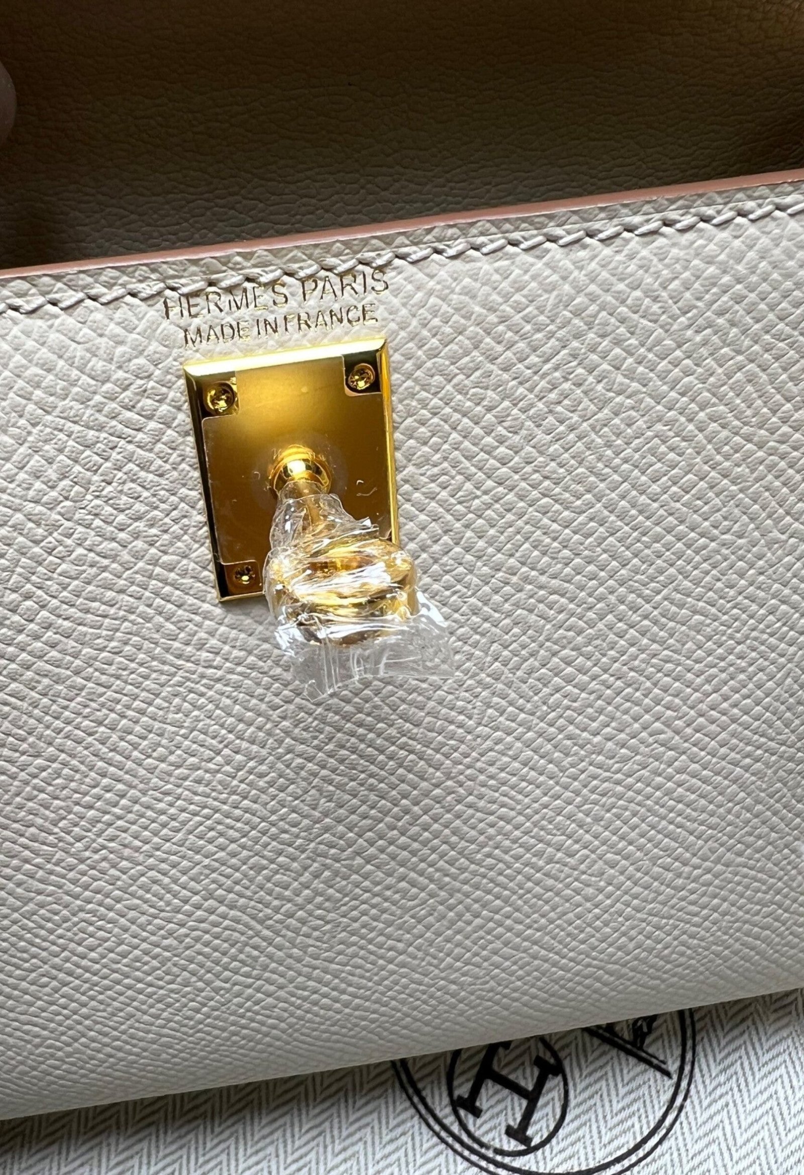 Hermes Mini Kelly Craie For Women Gold-Toned Hardware 7.5in/19cm - Image 12