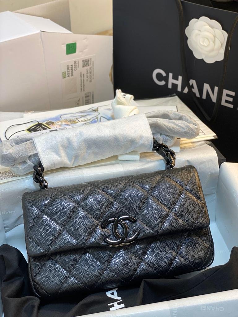 Chanel Classic Flap Bag 20cm Black - Image 7