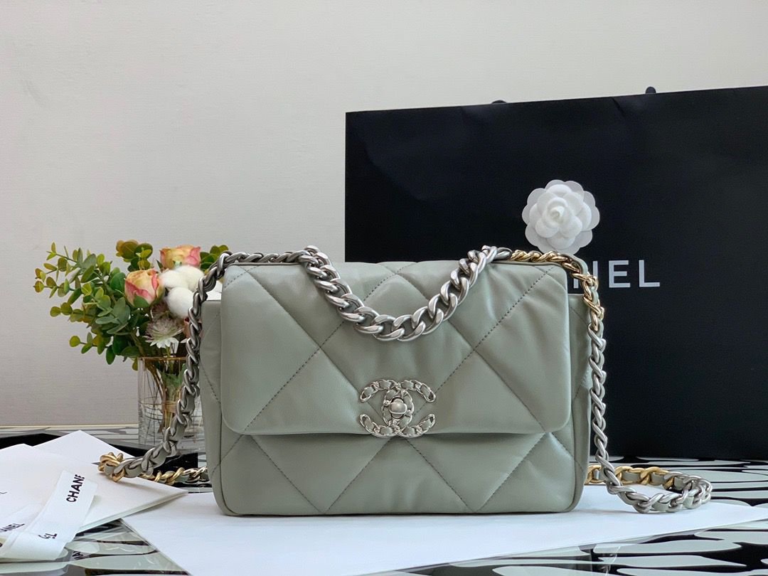 Chanel Flap Bag Classic 26cm Grey - Image 8