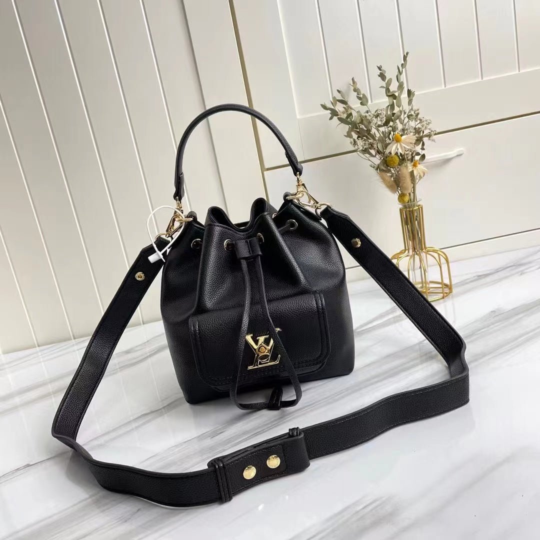 Louis Vuitton LockMe Bucket Bag 24cm Grained Calfskin Leather Spring/Summer Collection M57687 Black