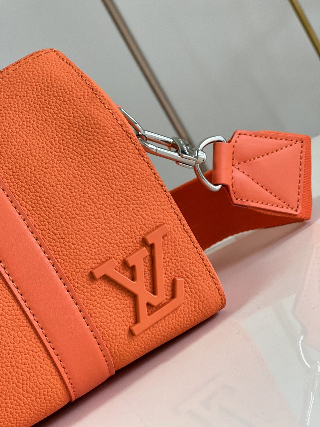 Louis Vuitton City Keepall 27cm - Image 3