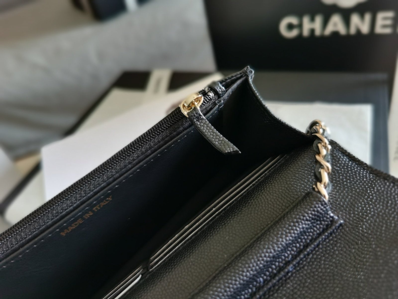 Chanel Mini Flapbag 19cm Black - Image 3