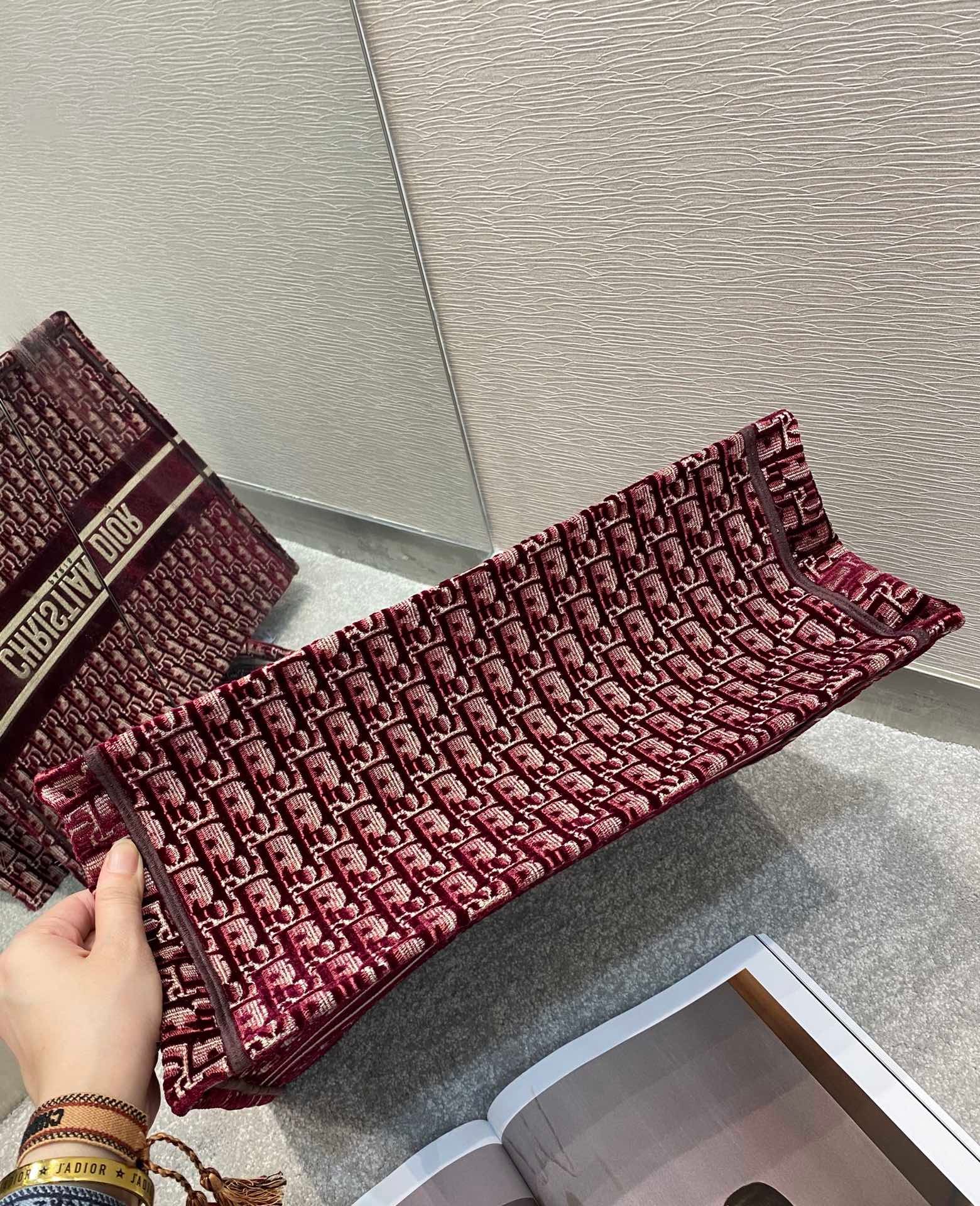 Christian Dior RedLarge Handle Bag 42cm - Image 3