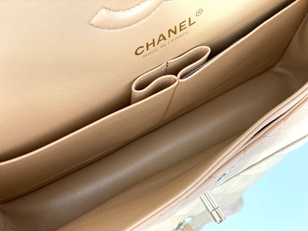 Chanel Classic Flapbag Gold Hardware 26cm - Image 5