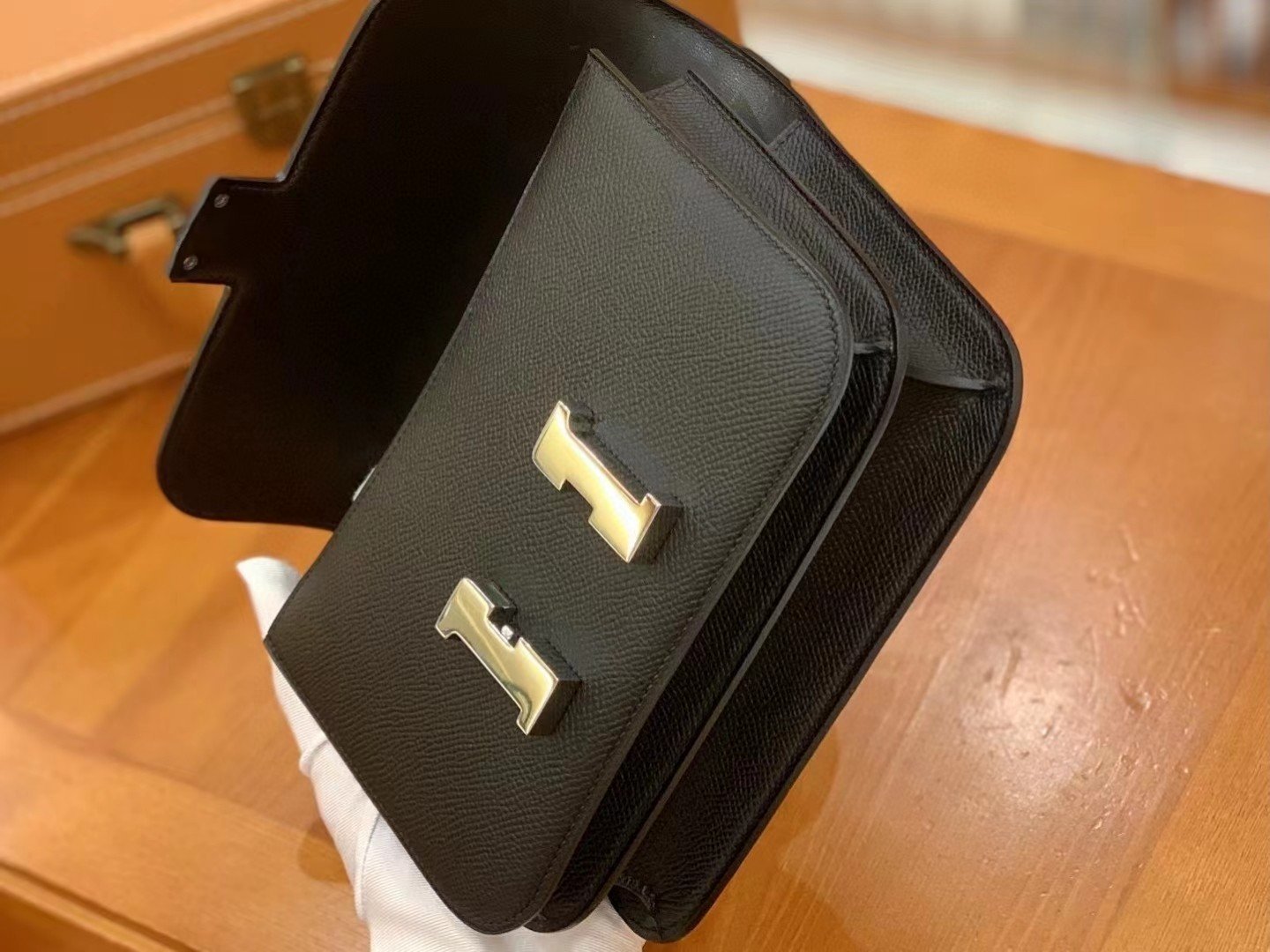 Hermes Constance 23 Epsom Black For Women, Women’s Handbags, Shoulder Bag 9in/23cm - Image 4