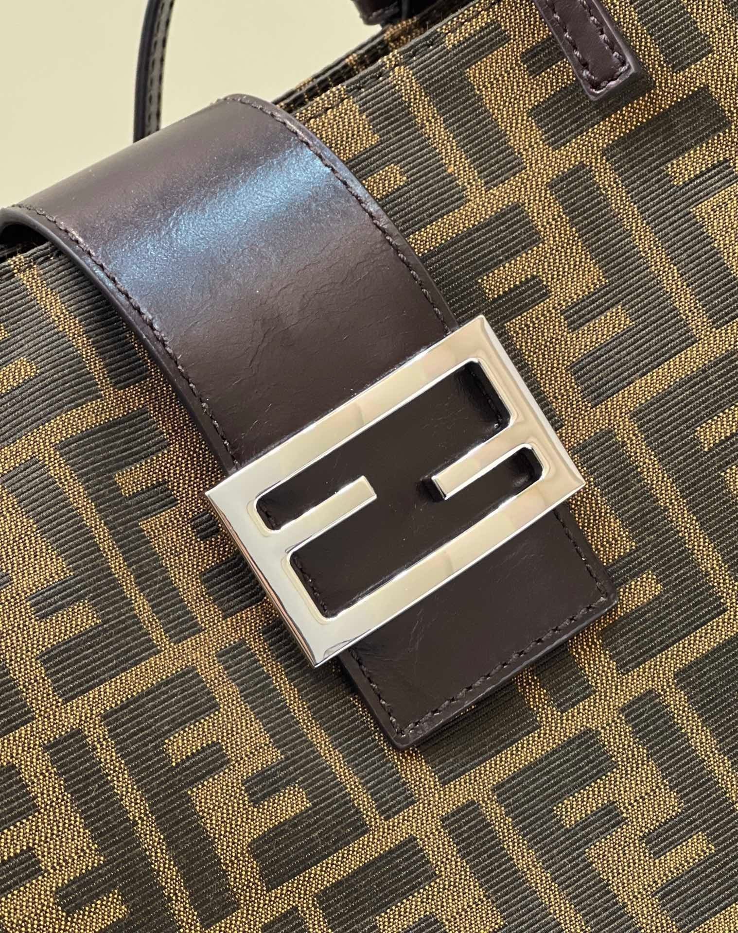 Fendi Baguette 1997 28cm Brown - Image 7