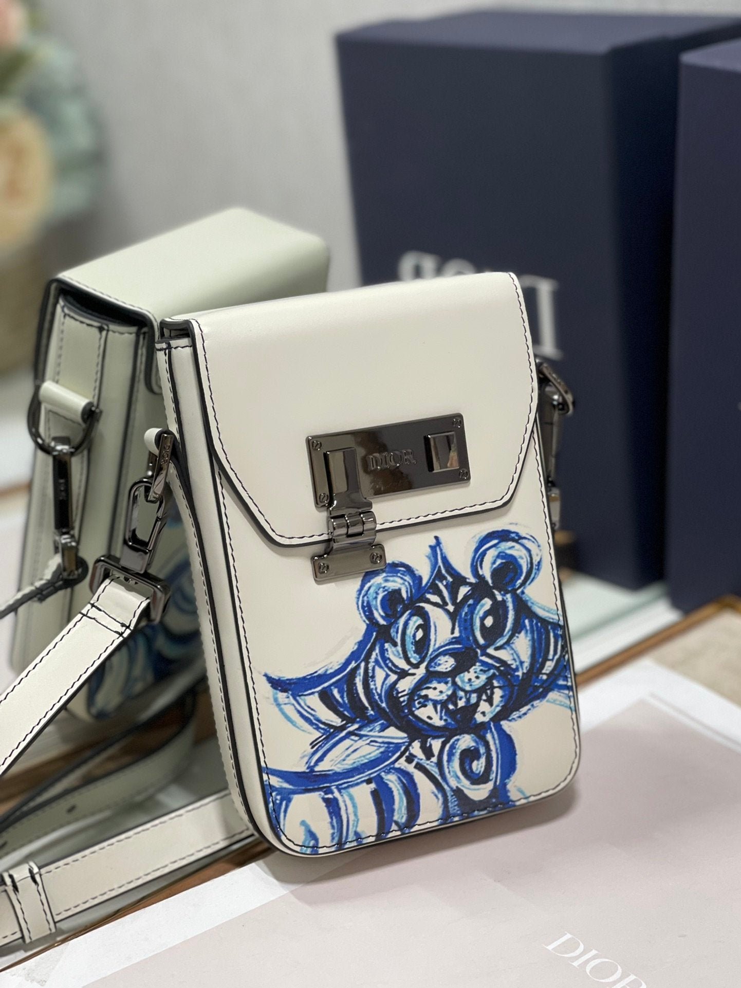 Christian Dior D-Bubble Bucket Bag 19cm White