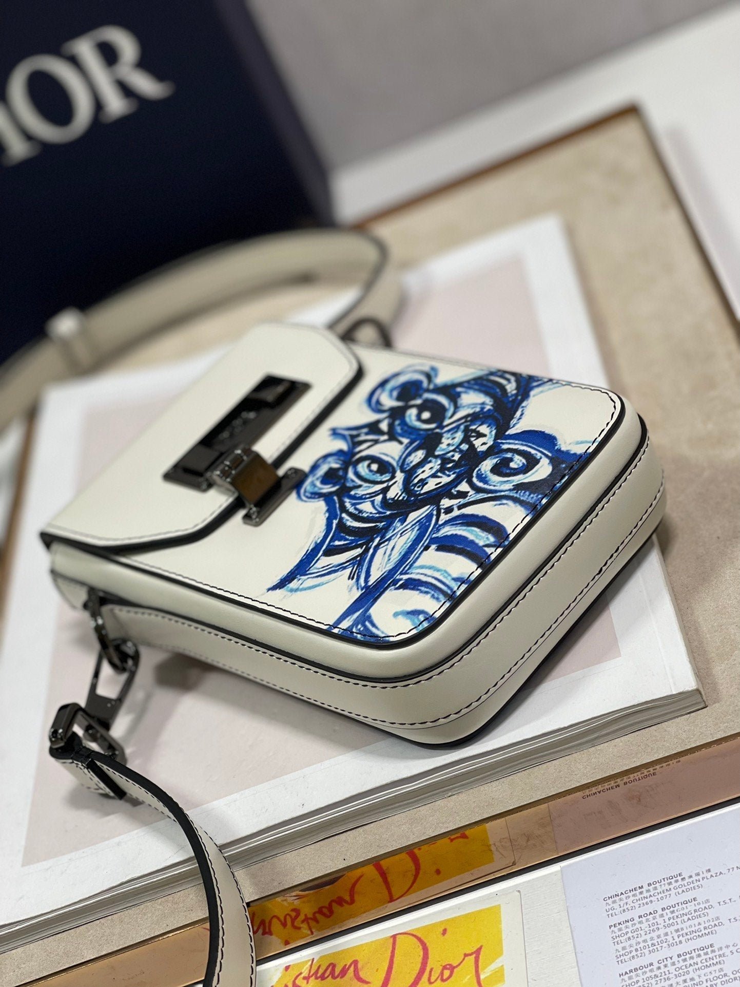 Christian Dior D-Bubble Bucket Bag 19cm White - Image 9