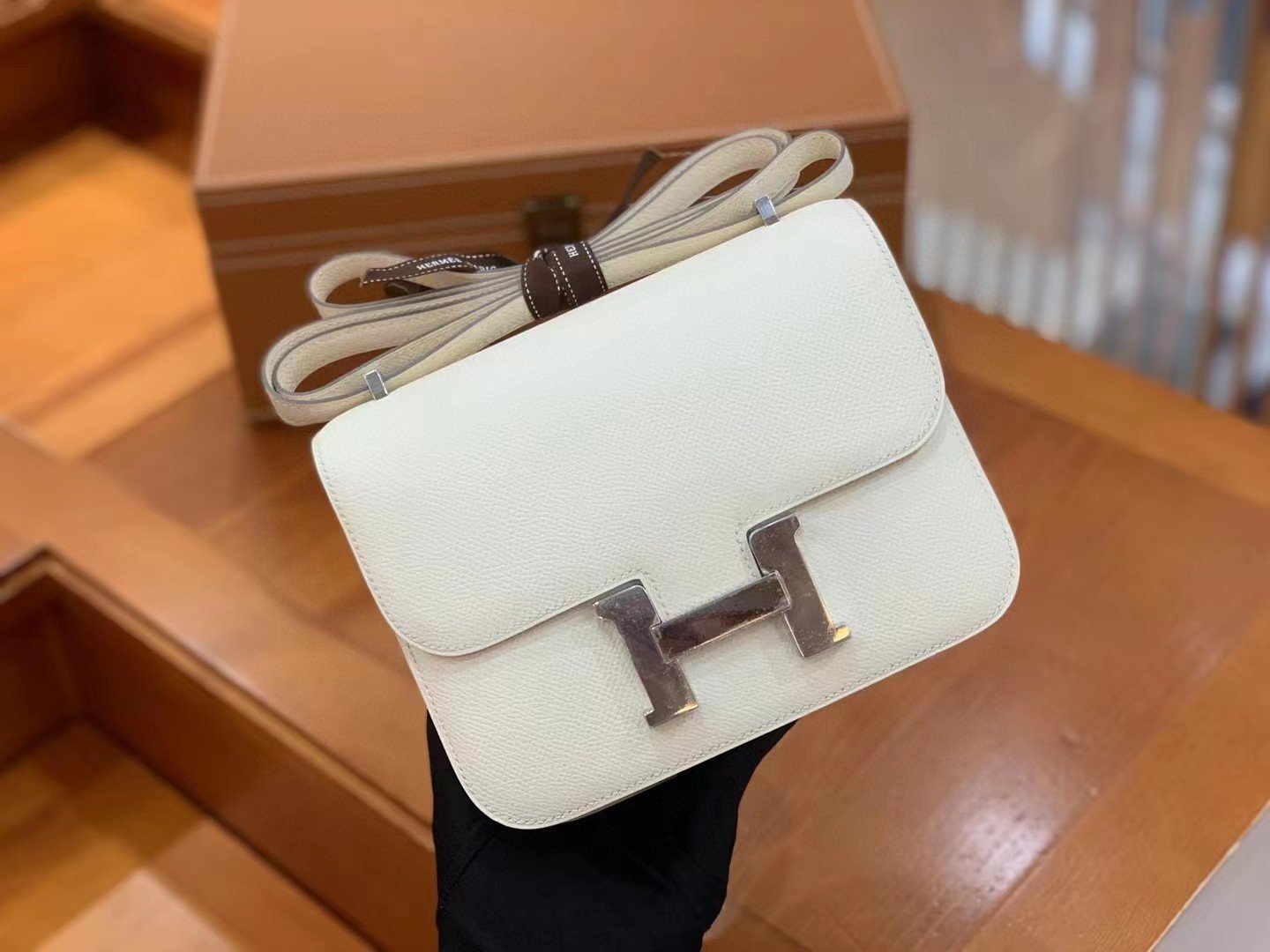 Hermes Constance 23 Epsom White For Women, Women’s Handbags, Shoulder Bag 9in/23cm - Image 3
