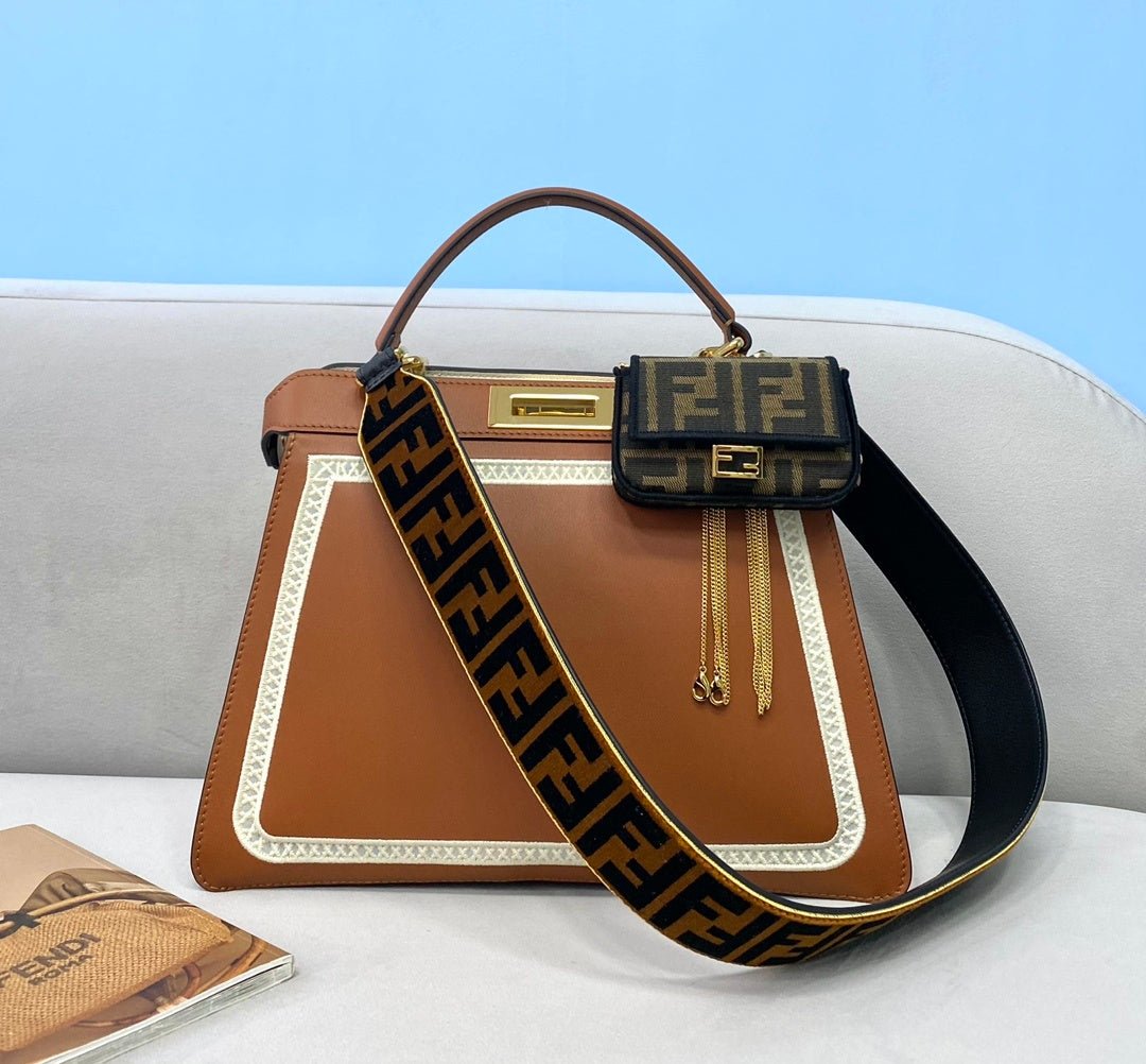 Fendi Peekaboo Bag 33cm Brown