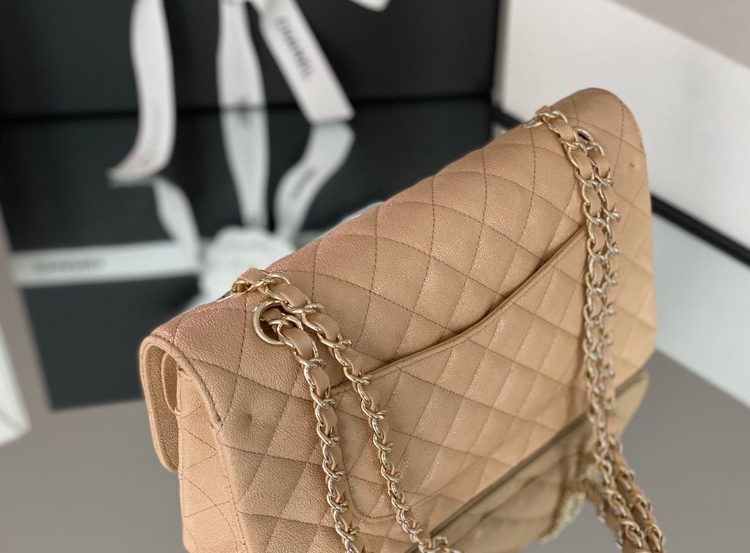 Chanel Classic Flapbag Gold Hardware 26cm - Image 3