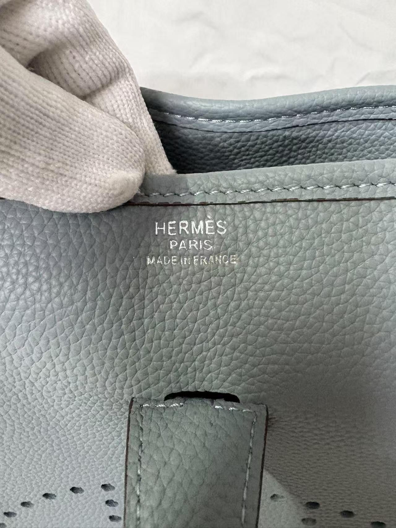 Hermes Evelyne III 29 Bag Light Blue With Silver-Toned Hardware For Women, Women’s Shoulder And Crossbody Bags 11.4in/29cm H056277CK18 - Image 5